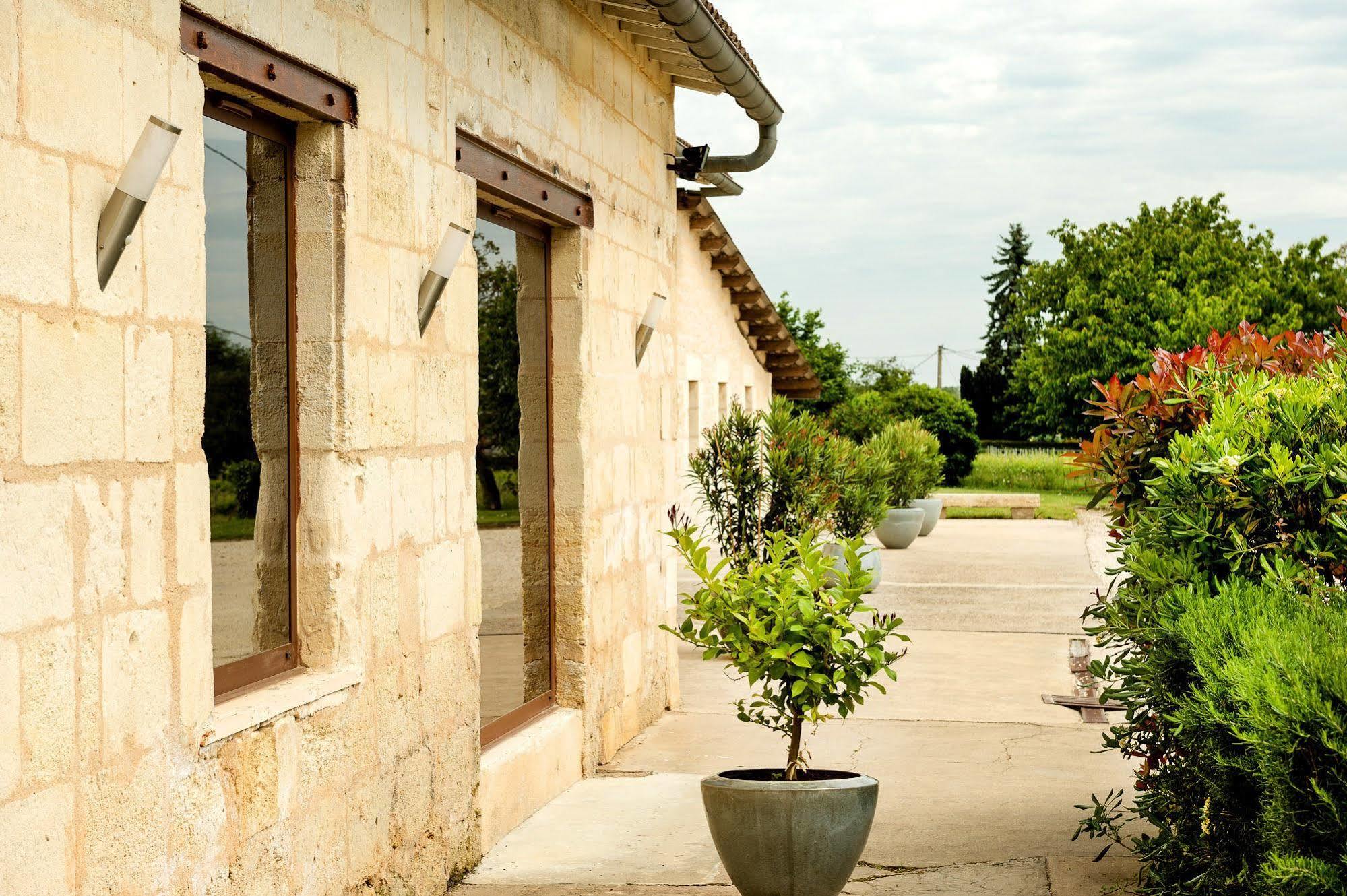 Chateau La Mothe Du Barry Moulon-sur-Dordogne Екстериор снимка